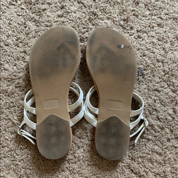 Agaci Size 6 white sandals - Picture 2 of 2